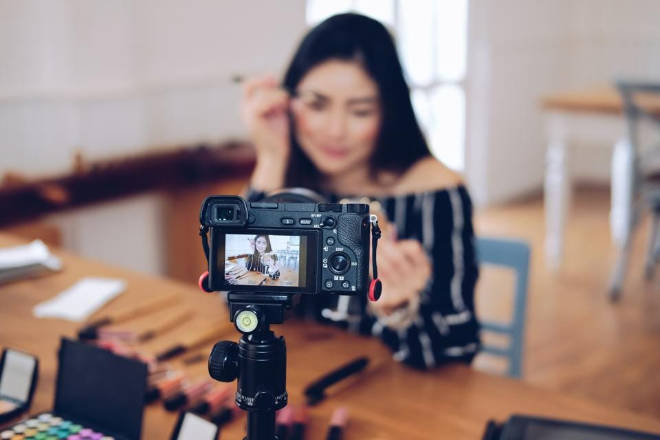 Influencer Marketing Benefits and Reasons Why should influencer marketing be preferred?