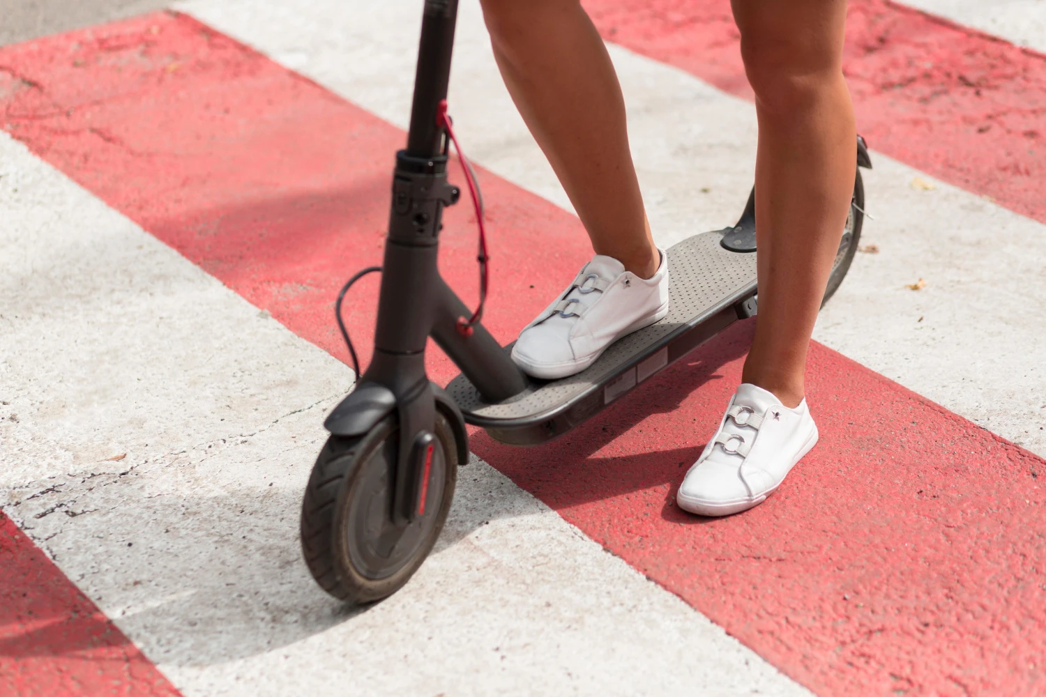 Scooter Uygulamaları: Şehri Keşfetme Zamanı Scooter Uygulamaları: Şehri Keşfetme Zamanı